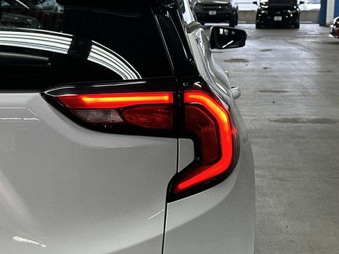 Used 2018 GMC Terrain SLE w/ Driver Convenience Package image 9