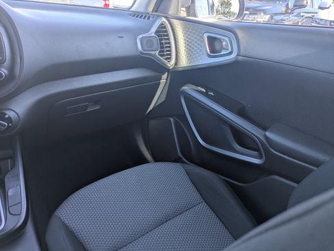 Used 2023 Kia Soul LX w/ Option Group 015 image 11