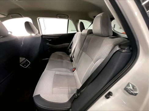 Used 2025 Subaru Outback Premium image 27