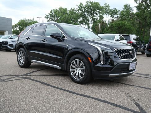 Used 2020 Cadillac XT4 Premium Luxury AWD/4WD image 7