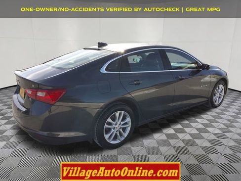 Used 2016 Chevrolet Malibu LT w/ Driver Confidence Package image 4