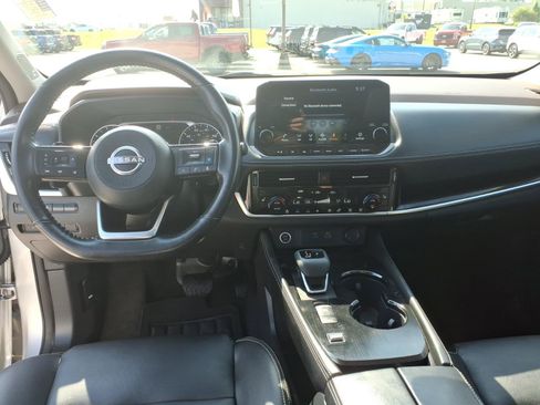 Used 2022 Nissan Rogue SL w/ SL Premium Package FWD image 16
