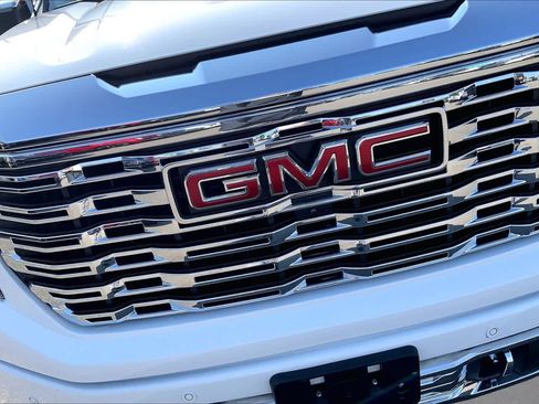 Used 2024 GMC Sierra 1500 Denali w/ Denali Reserve Package AWD/4WD image 31