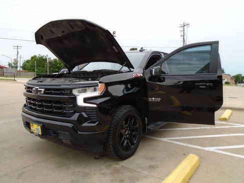Used 2022 Chevrolet Silverado 1500 RST AWD/4WD image 24