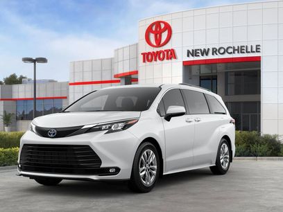 New 2025 Toyota Sienna XLE
