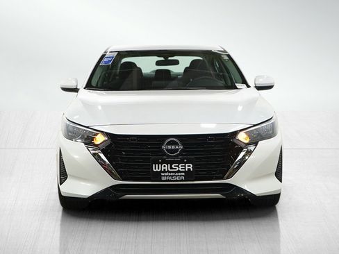 Used 2025 Nissan Sentra SV w/ All-Weather Package FWD image 9