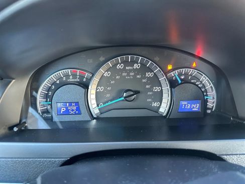 Used 2014 Toyota Camry SE image 17