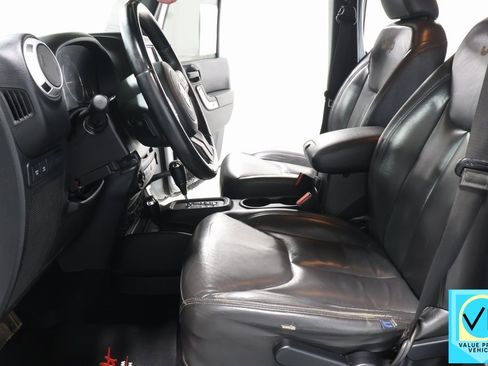 Used 2016 Jeep Wrangler Unlimited Rubicon w/ Max Tow Package image 20