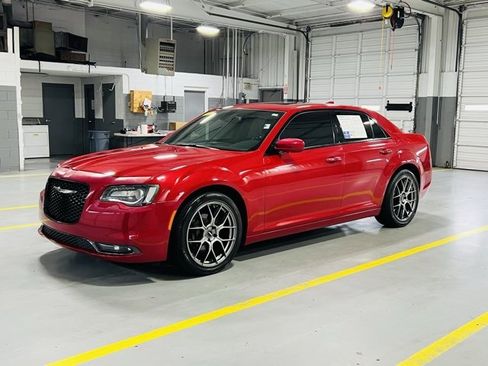 Used 2016 Chrysler 300 S image 14