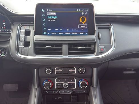 Used 2022 Chevrolet Tahoe LT w/ Luxury Package image 15