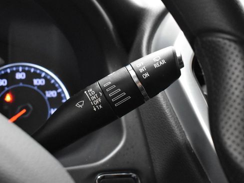 Used 2023 GMC Acadia SLE w/ Driver Convenience Package image 14