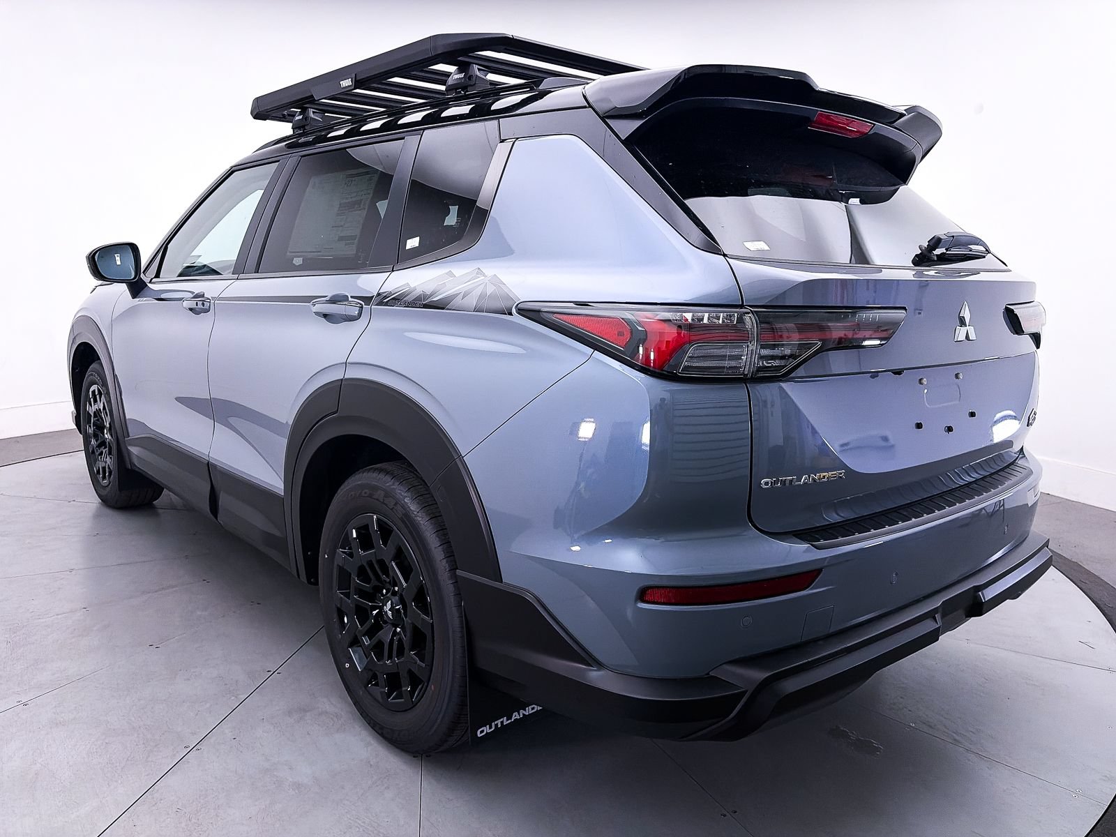 Used 2026 Mitsubishi Outlander AWD image 4