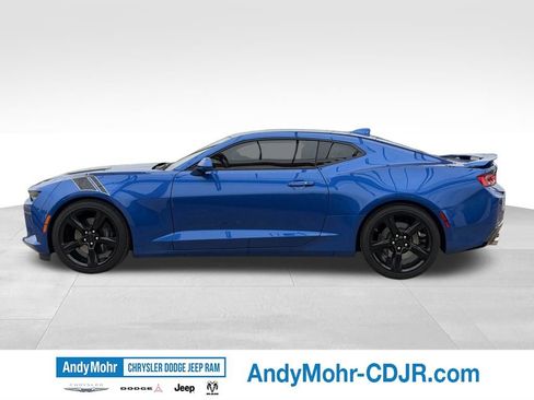 Used 2018 Chevrolet Camaro SS RWD image 4