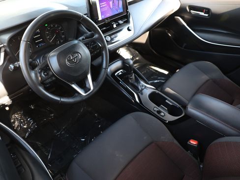 Used 2023 Toyota Corolla SE image 6