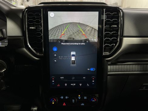 New 2025 Ford Ranger XLT w/ Equipment Group 301A High image 19