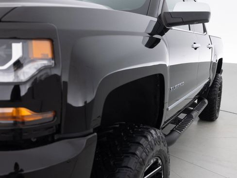 Used 2017 Chevrolet Silverado 1500 LTZ Z71 w/ LTZ Plus Package AWD/4WD image 12