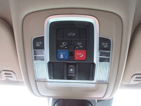 Used 2021 RAM 1500 Laramie image 35