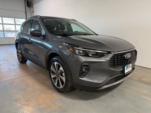 Used 2025 Ford Escape Platinum AWD/4WD image 5
