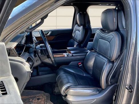 Used 2022 Lincoln Navigator Black Label image 25