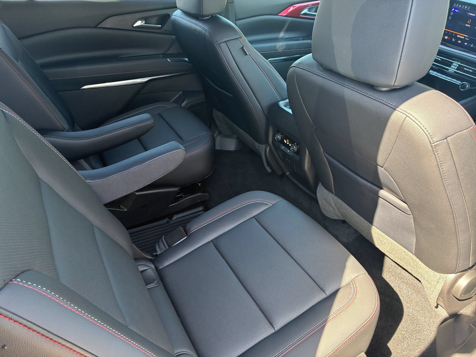Used 2026 Chevrolet Traverse Z71 AWD/4WD image 11