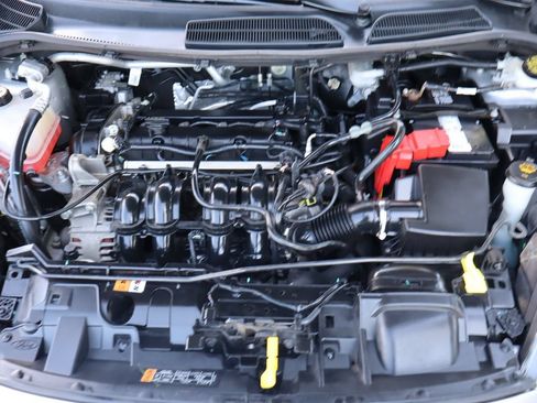 Used 2017 Ford Fiesta SE FWD image 38