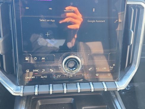 Used 2024 GMC Acadia Elevation image 18