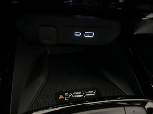 New 2026 Chevrolet Trax RS w/ Sunroof Package image 22