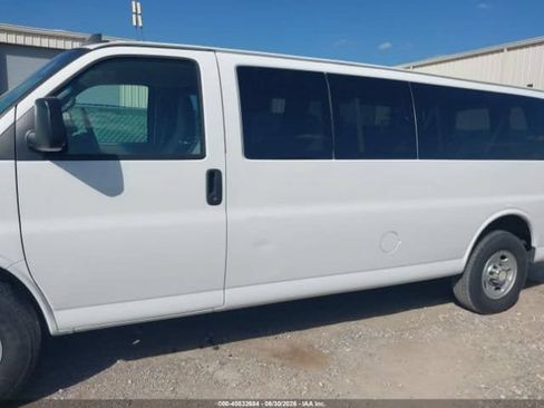 Used 2017 Chevrolet Express 3500 LT w/ LT Preferred Equipment Group RWD image 15