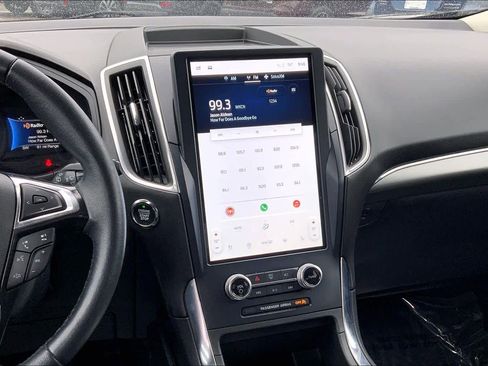 Used 2023 Ford Edge Titanium image 10