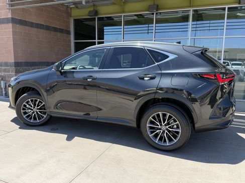 Used 2024 Lexus NX 250 FWD image 5