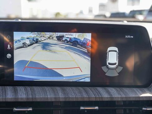 Used 2024 Kia Telluride EX w/ EX Captain's Chair Package image 28