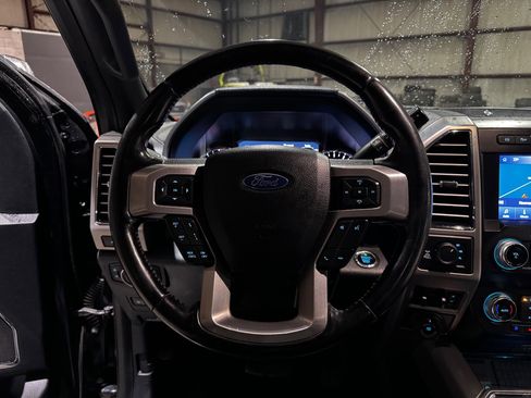Used 2020 Ford F350 Platinum w/ Tremor Off-Road Package image 32