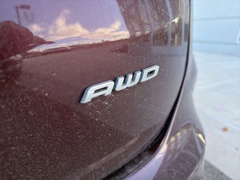 Used 2022 Ford Edge SEL w/ Convenience Package image 4