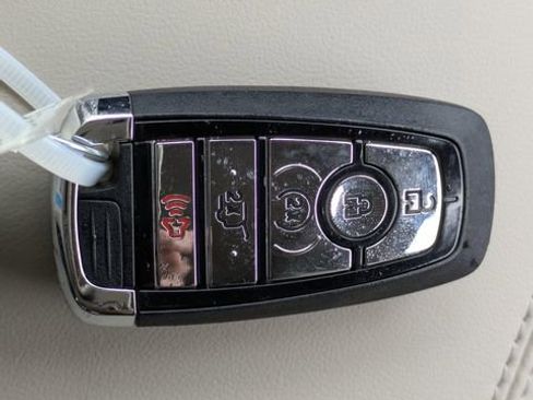 New 2026 Lincoln Corsair Reserve image 27