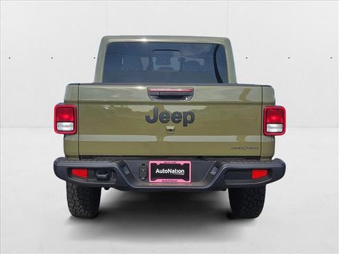 New 2025 Jeep Gladiator Sport image 8