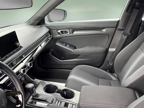 Used 2023 Honda Civic Sport image 8