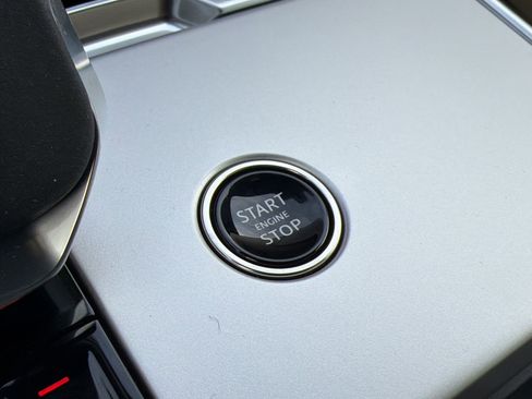 New 2026 Land Rover Range Rover Long Wheelbase SE image 24