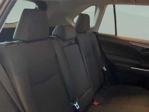 Used 2020 Toyota RAV4 LE FWD image 27