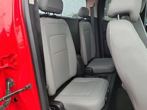 Used 2015 Chevrolet Colorado LT w/ Luxury Package image 16