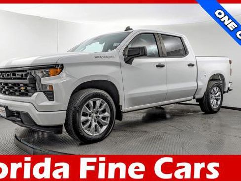 Used 2022 Chevrolet Silverado 1500 Custom RWD image 1
