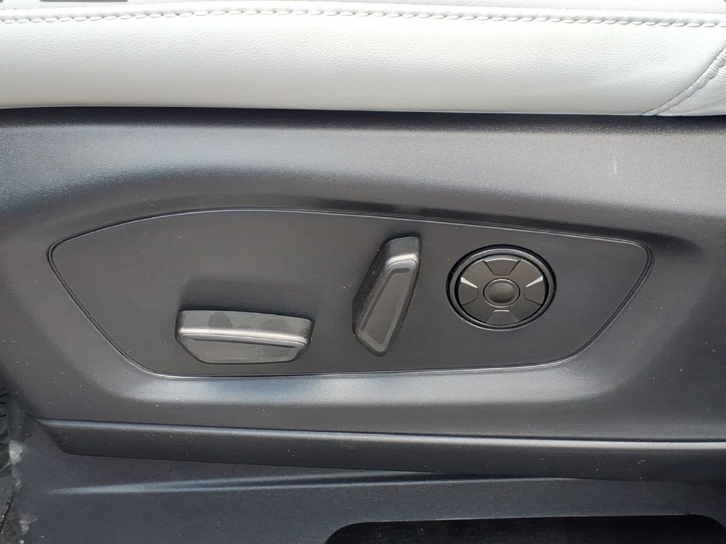 New 2026 Ford Explorer Platinum w/ LUX Leather Package AWD/4WD image 18