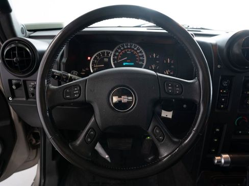 Used 2005 HUMMER H2 w/ Preferred Equipment Group AWD/4WD image 10
