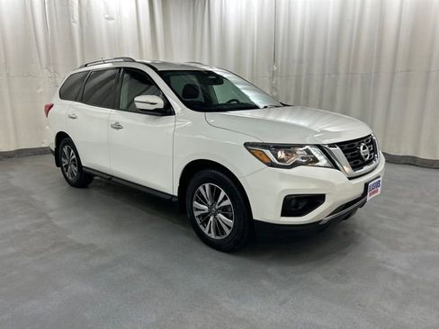 Used 2017 Nissan Pathfinder SV w/ Trailer Tow Package AWD/4WD image 1