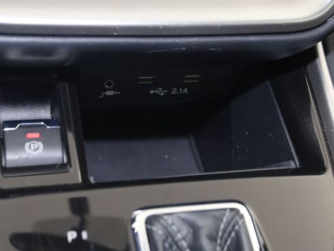Used 2022 Subaru Outback Premium AWD/4WD image 25
