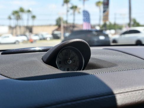 Used 2013 Mercedes-Benz SL 550 image 28