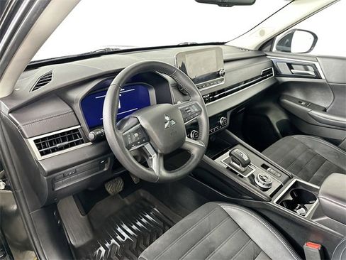 Used 2024 Mitsubishi Outlander SE image 20