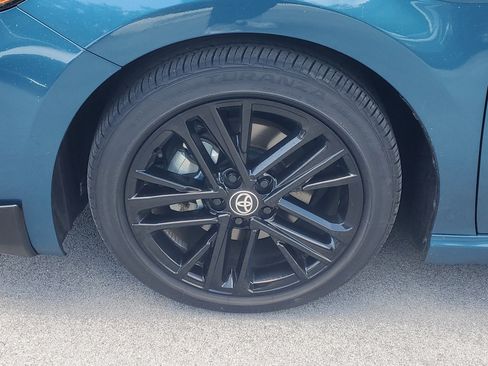 Used 2025 Toyota Camry SE image 4