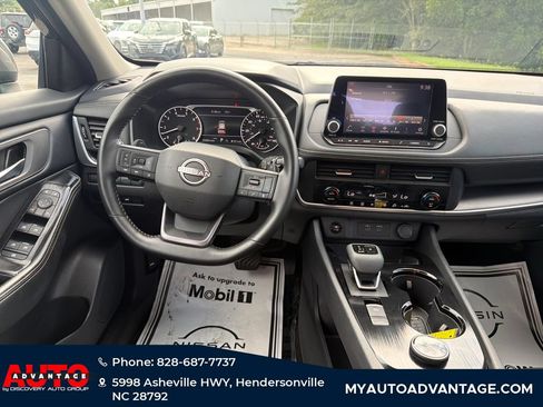 Used 2025 Nissan Rogue SV AWD/4WD image 30