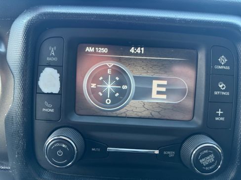 Used 2019 Jeep Wrangler Sport AWD/4WD image 24