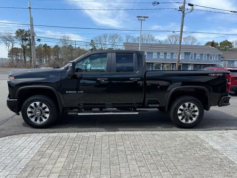 Used 2024 Chevrolet Silverado 2500 Custom w/ Custom Convenience Package image 5
